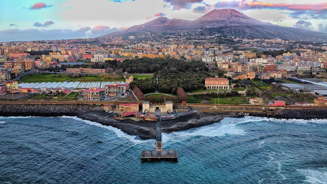 Five interesting facts about Naples