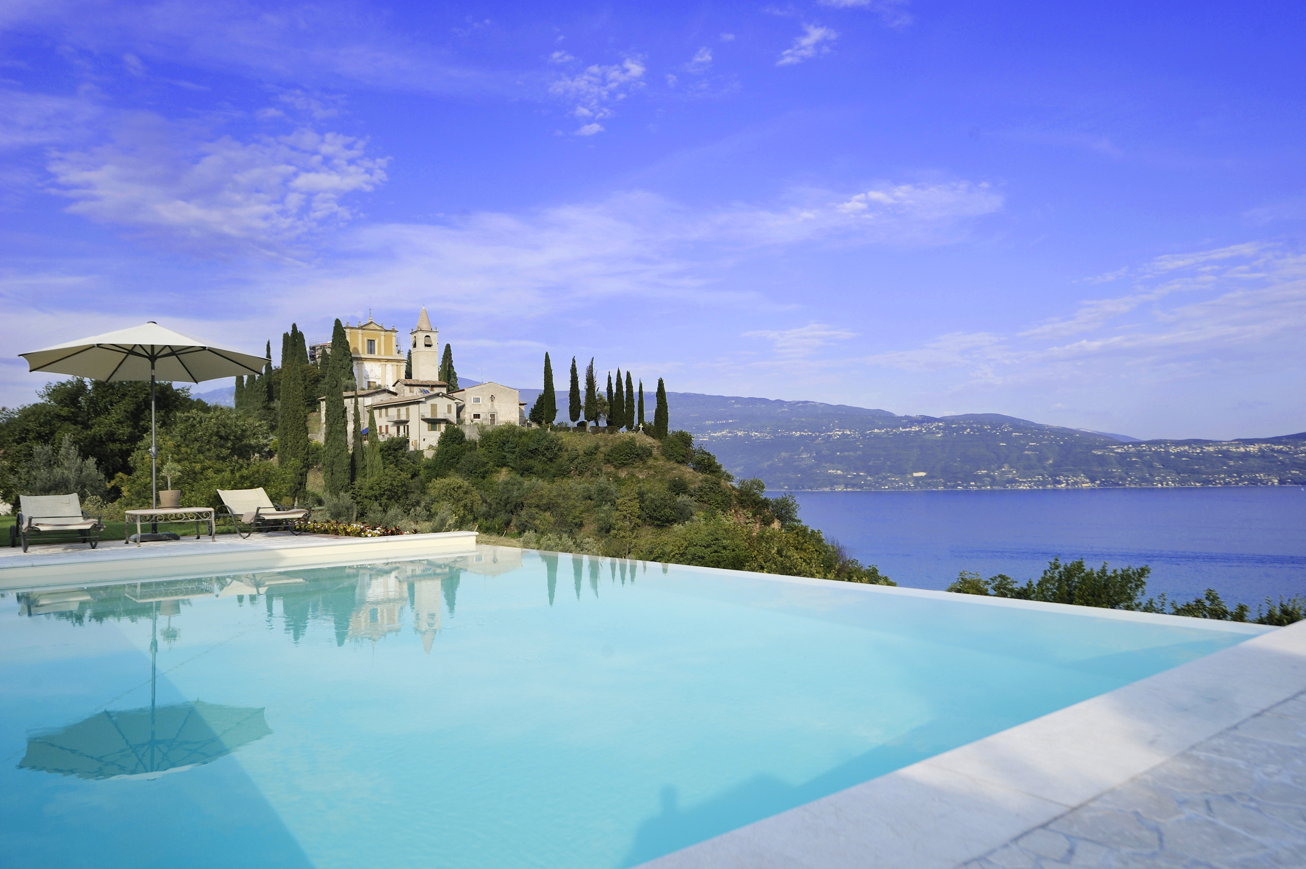 Top 10 luxury Italian Lakes villas
