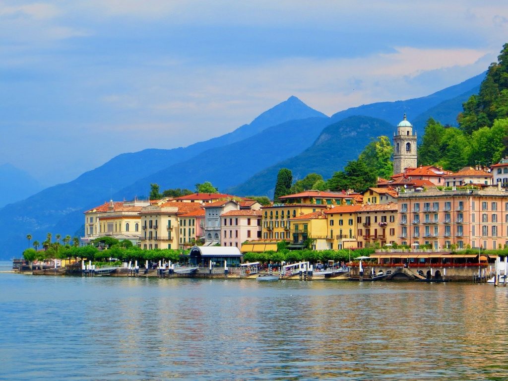 beautiful towns in the Italian Lakes