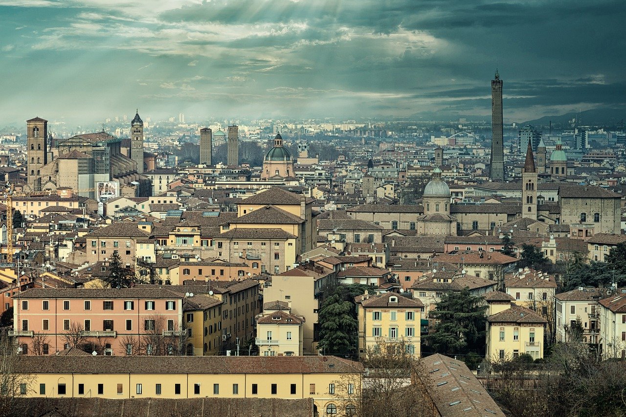 5 lesser known cities where you can escape the crowds in Italy