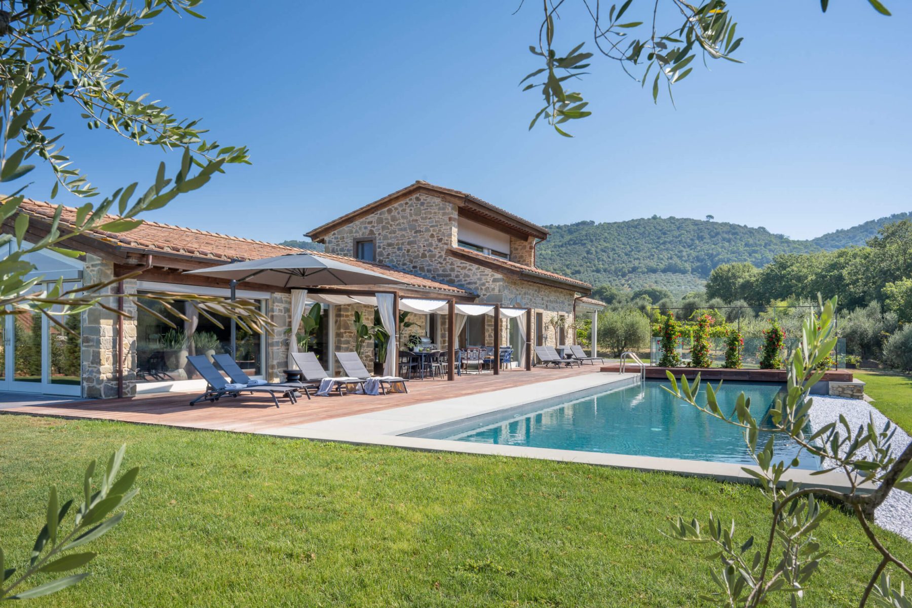 Modern villa and pool