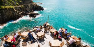 the best way to see the Cinque Terre