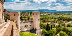 Is Tuscany better than Umbria 