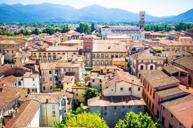 Villas in Lucca