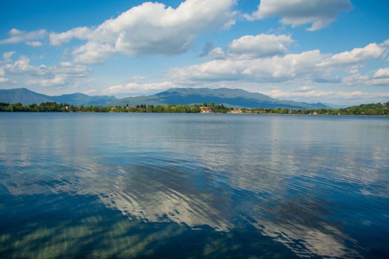 Lake Monate villas